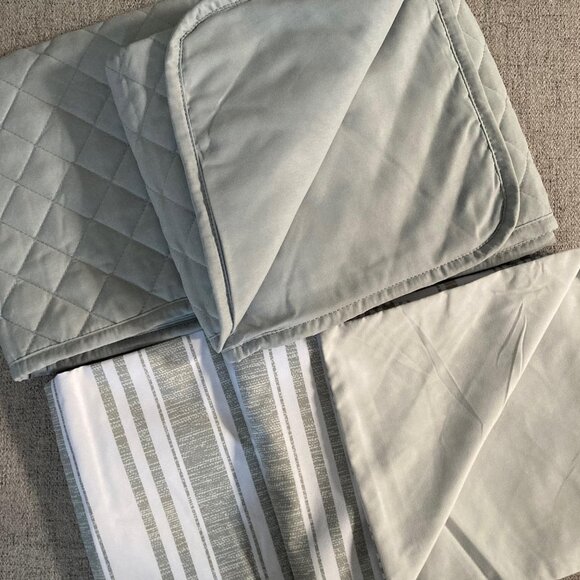 NWOT Jennifer Adams Green and White King Quilted and Regular Pillow Shams, 4 Pc - Picture 2 of 2